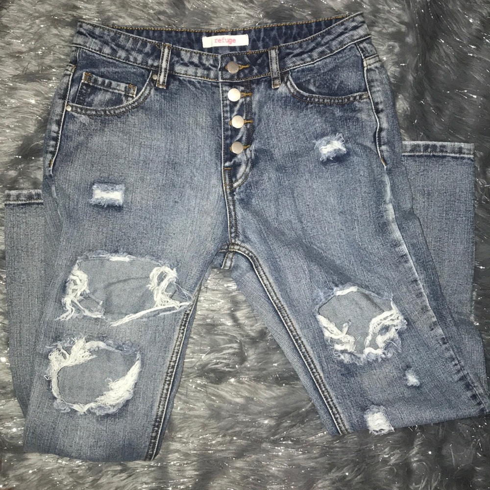 Ripped Boyfriend Jeans